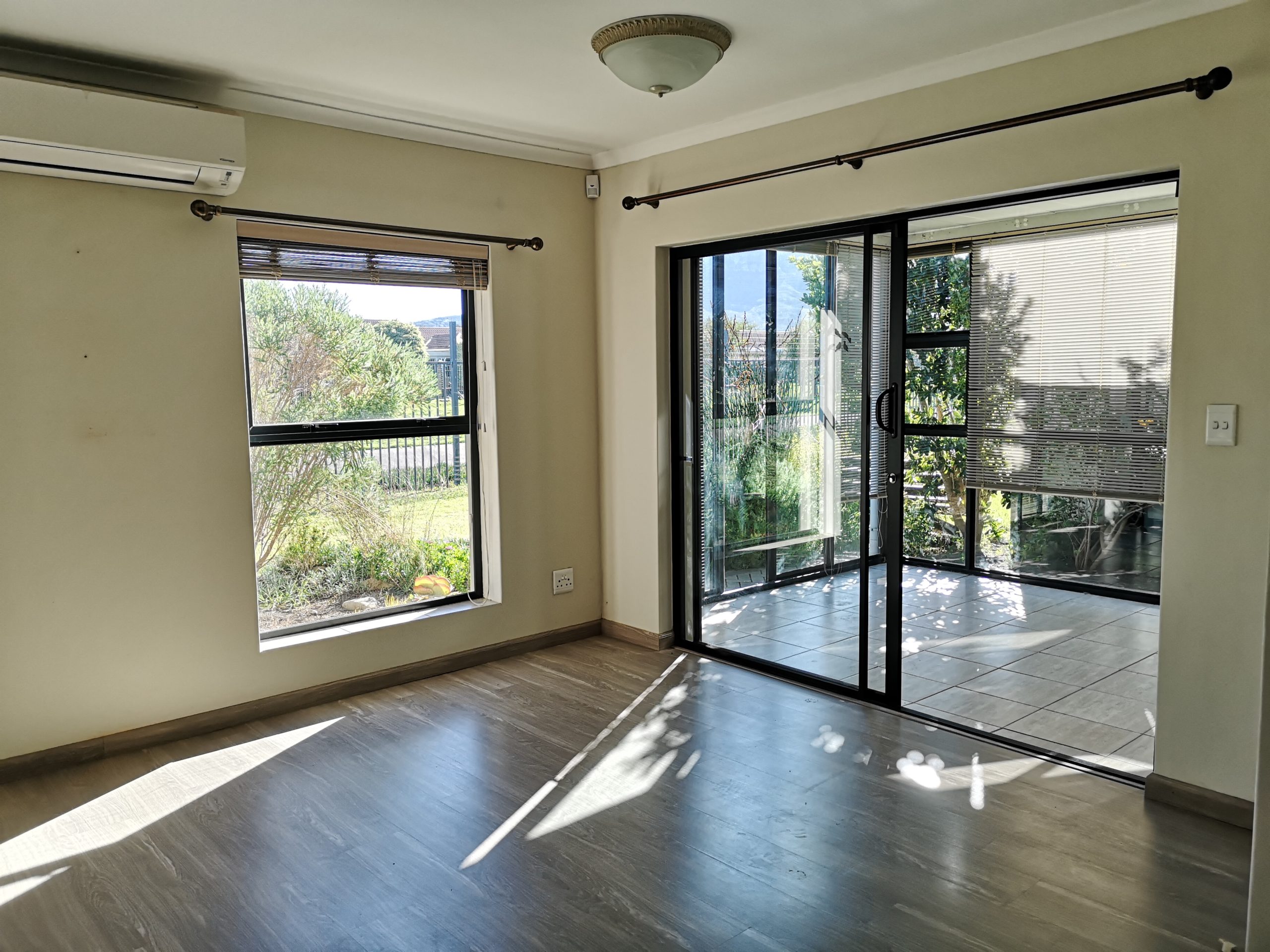 Unit 184 Helderbergmanor